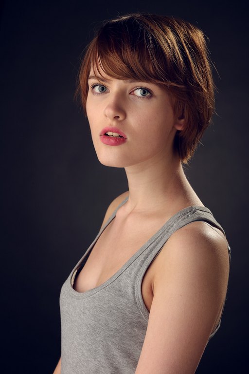 IMAGE: http://mickocastren.1g.fi/kuvat/henkil%C3%B6kuvia/Kaisa/kaisa_03.jpg/_medium.jpg