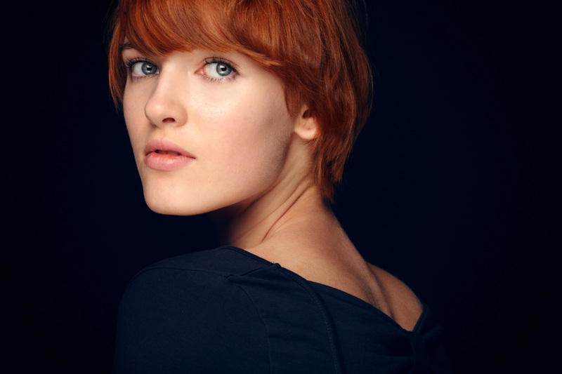 IMAGE: http://mickocastren.1g.fi/kuvat/henkil%C3%B6kuvia/Kaisa/kaisa_06.jpg/_small.jpg