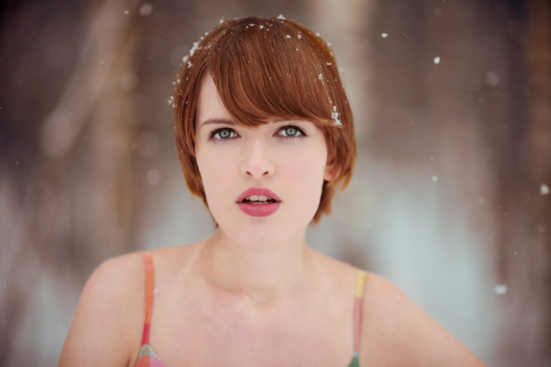 IMAGE: http://mickocastren.1g.fi/kuvat/henkil%C3%B6kuvia/Kaisa/kaisa_09.jpg/_small.jpg